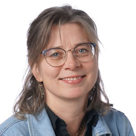 Lone Jensen er sekretær på Sædding Efterskole