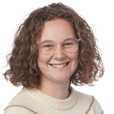 Emilia Poulsen er ungarbejder på Sædding Efterskole