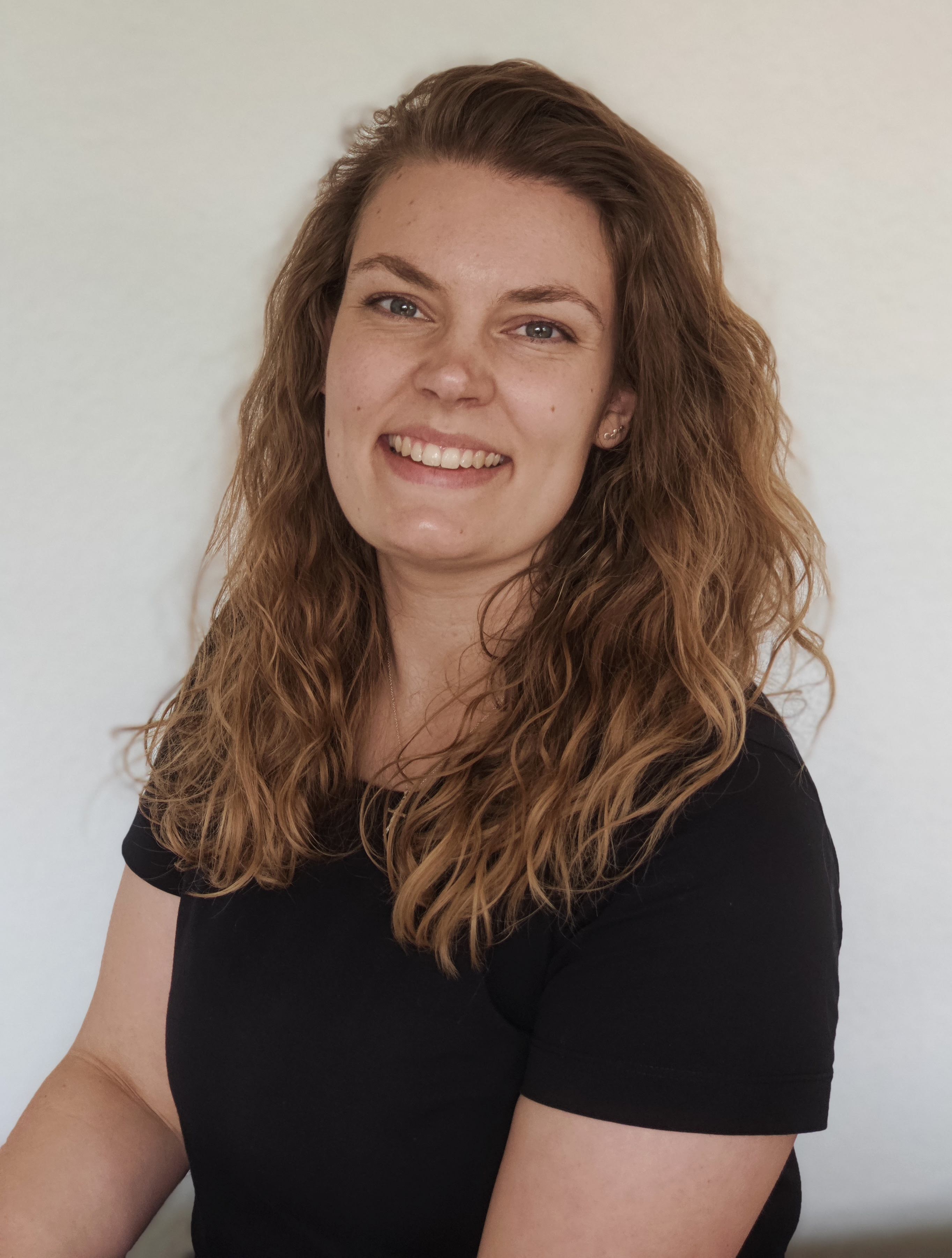 Cecillie arbejder som lærer på Sædding Efterskole