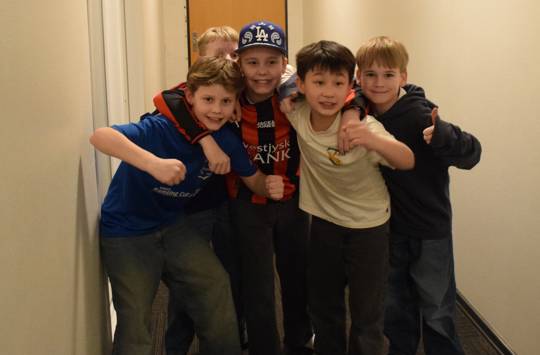 En flok drenge til Sædding Efterskoles funpark